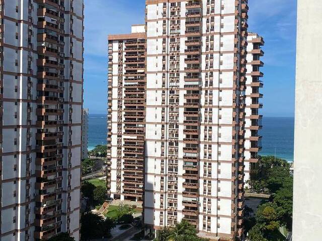 #105 - Apartamento para Venda em Rio de Janeiro - RJ