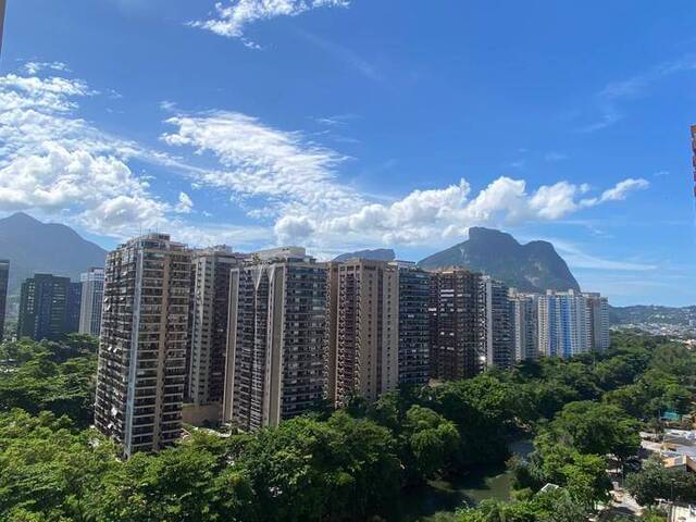 #105 - Apartamento para Venda em Rio de Janeiro - RJ